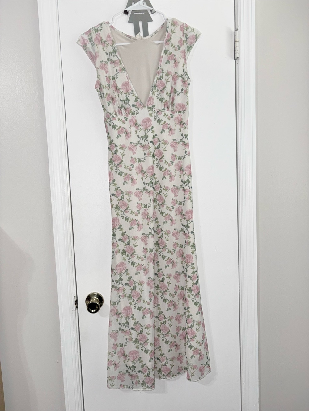 See You Monday Floral Maxi Dress White and pink medium